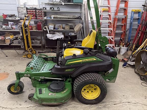 Image of John Deere Z915E equipment image 1