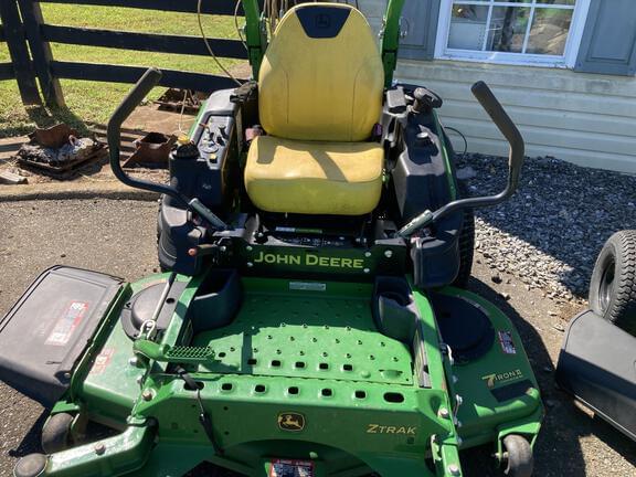 Image of John Deere Z915E equipment image 1