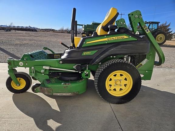 Image of John Deere Z915E equipment image 4