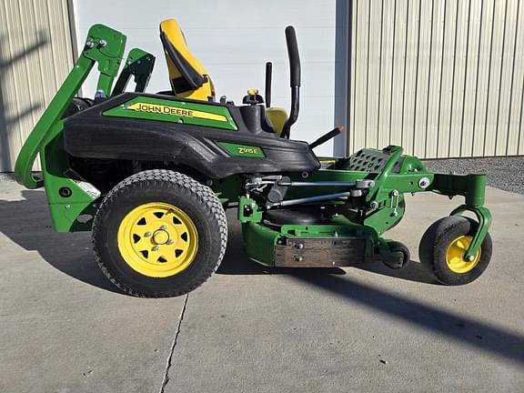 Image of John Deere Z915E equipment image 1