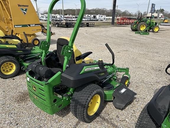 Image of John Deere Z915E equipment image 1