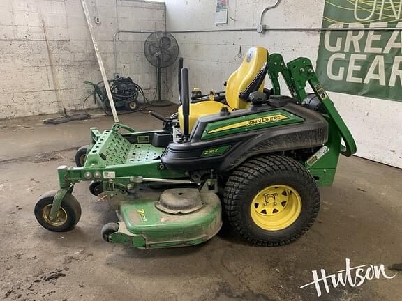 Image of John Deere Z915E equipment image 1