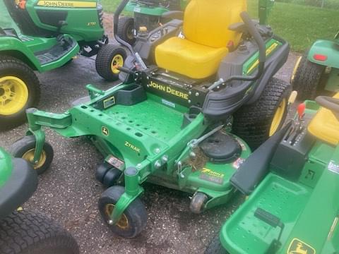 Image of John Deere Z915E equipment image 1