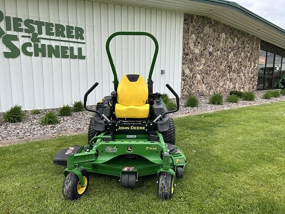 Image of John Deere Z920M equipment image 1