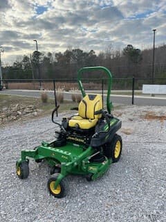 Image of John Deere Z920M equipment image 1
