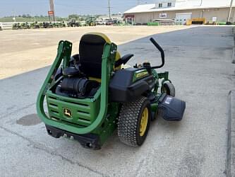 Image of John Deere Z920M equipment image 1