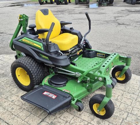 Image of John Deere Z920M equipment image 1