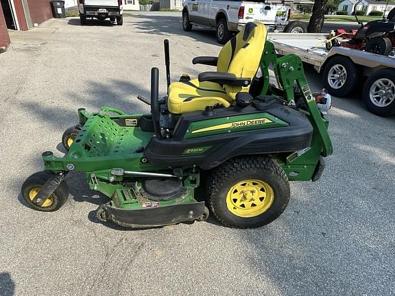 Image of John Deere Z920M equipment image 1