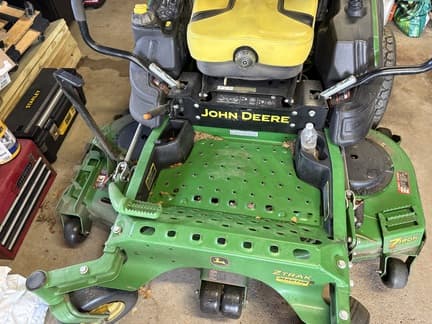 Image of John Deere Z930M equipment image 3