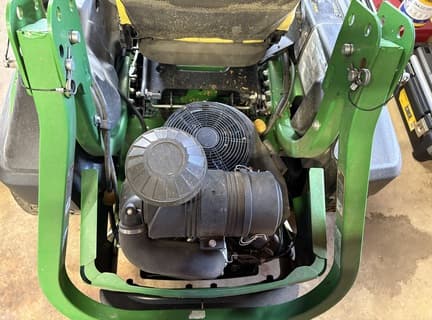 Image of John Deere Z930M equipment image 4