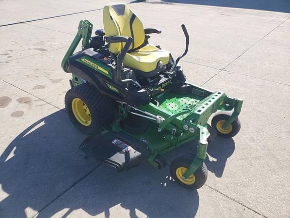 Image of John Deere Z930M equipment image 1