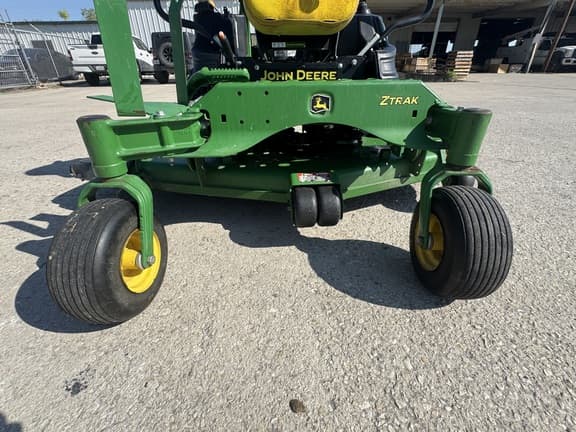 Image of John Deere Z930M equipment image 4