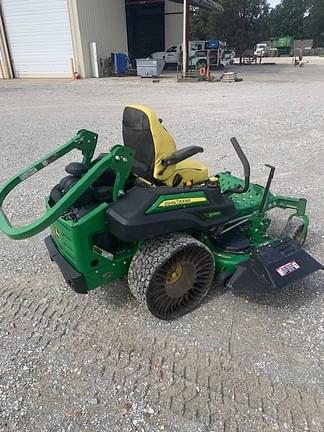 Image of John Deere Z930M equipment image 1