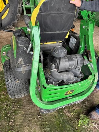 Image of John Deere Z930M equipment image 4