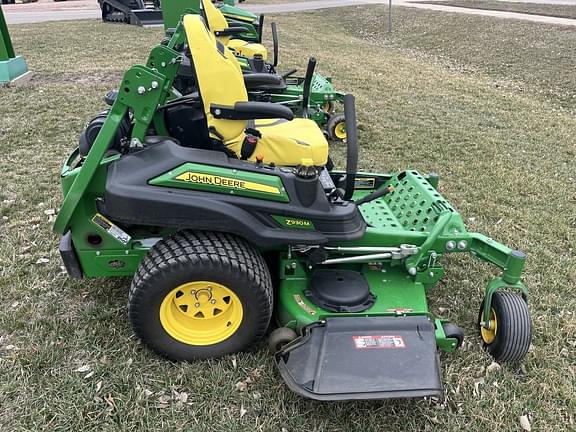 Image of John Deere Z930M equipment image 1