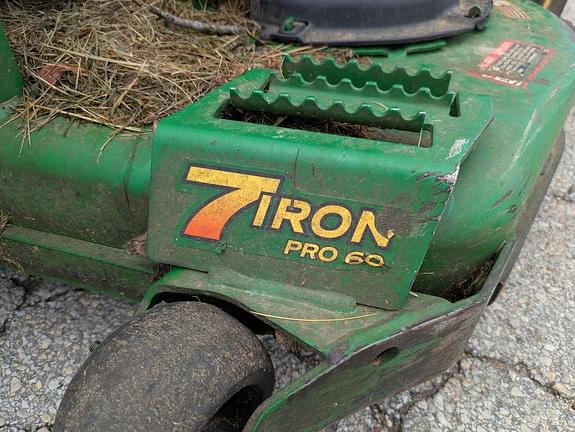 Image of John Deere Z930M equipment image 4