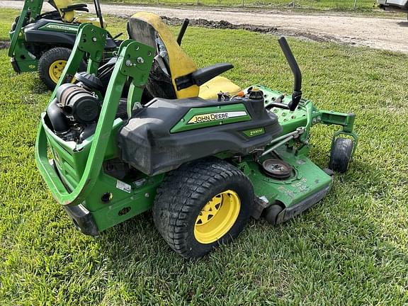 Image of John Deere Z930M equipment image 1