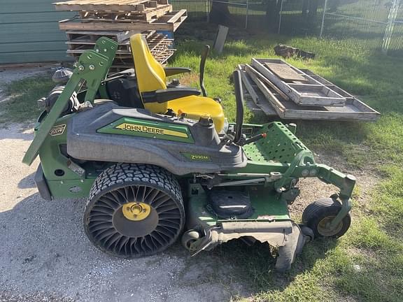 Image of John Deere Z930M equipment image 2