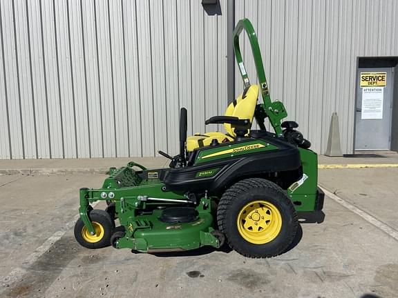 Image of John Deere Z930M equipment image 1