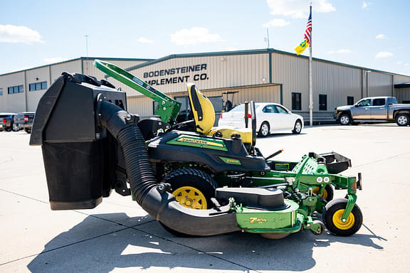 Image of John Deere Z930M equipment image 1