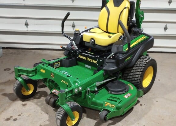 Main image John Deere Z930M