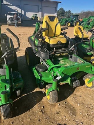 Image of John Deere Z930M equipment image 1