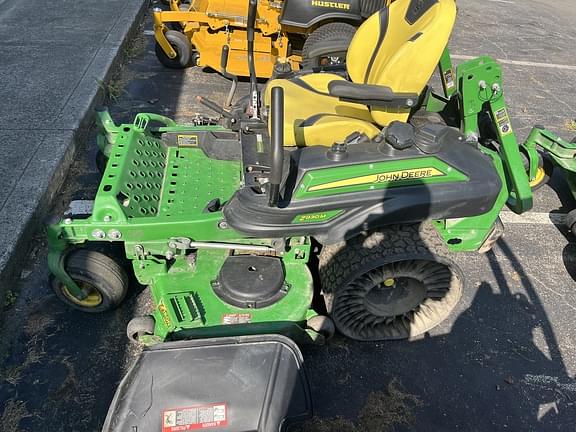 Image of John Deere Z930M Image 1