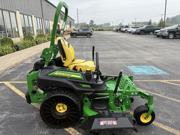 Image of John Deere Z930M equipment image 1