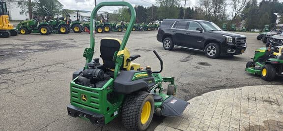Image of John Deere Z930M equipment image 3