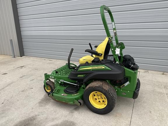 Image of John Deere Z930M equipment image 3