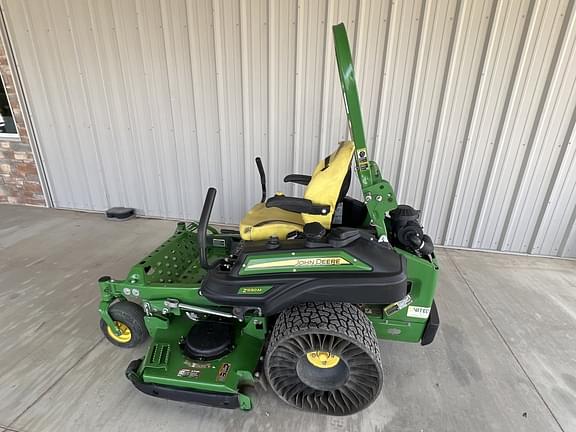 Image of John Deere Z930M equipment image 1