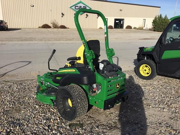 Image of John Deere Z930R equipment image 1