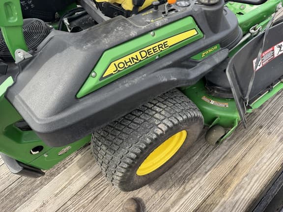 Image of John Deere Z930R equipment image 4