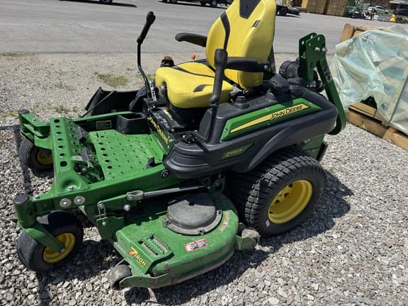 Image of John Deere Z930R equipment image 1