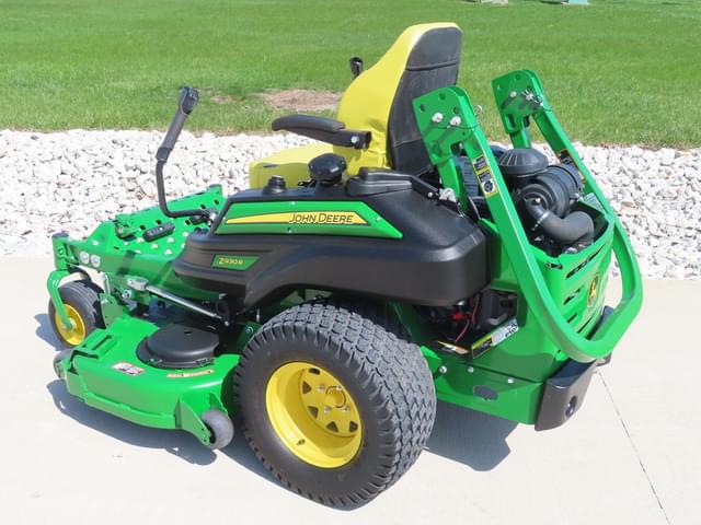 Image of John Deere Z930R equipment image 1