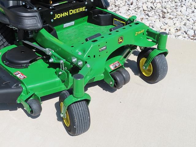 Image of John Deere Z930R equipment image 4