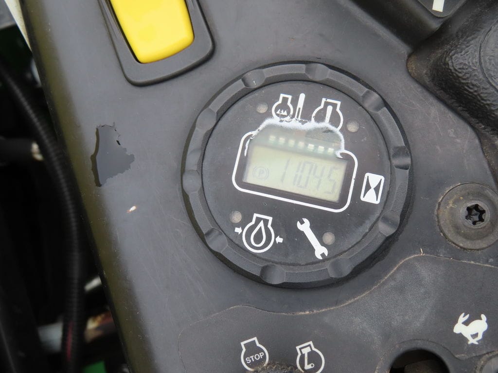 2021 John Deere Z930R Equipment Image0