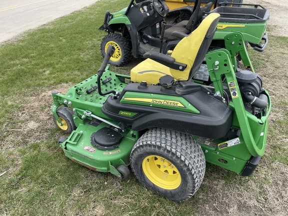Image of John Deere Z930R equipment image 1