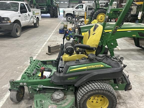 Image of John Deere Z930R Image 1