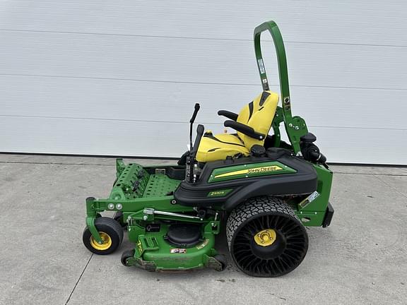 Image of John Deere Z930R equipment image 1