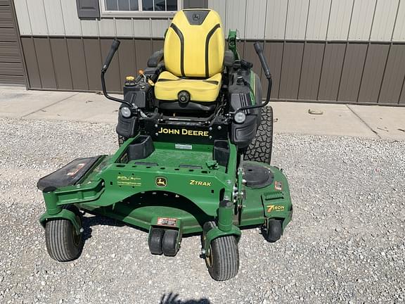 Image of John Deere Z930R equipment image 1