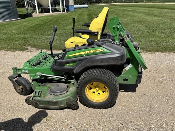 Image of John Deere Z930R equipment image 1