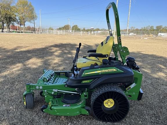 Image of John Deere Z930R equipment image 1