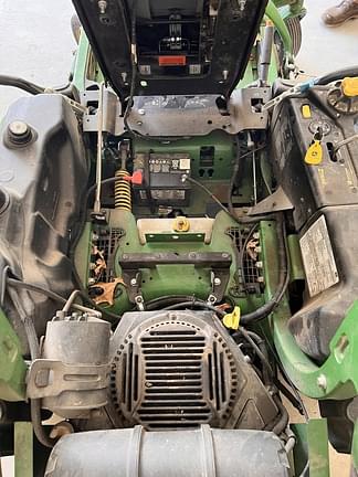 Image of John Deere Z945M equipment image 4