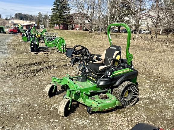 Image of John Deere Z945M equipment image 1