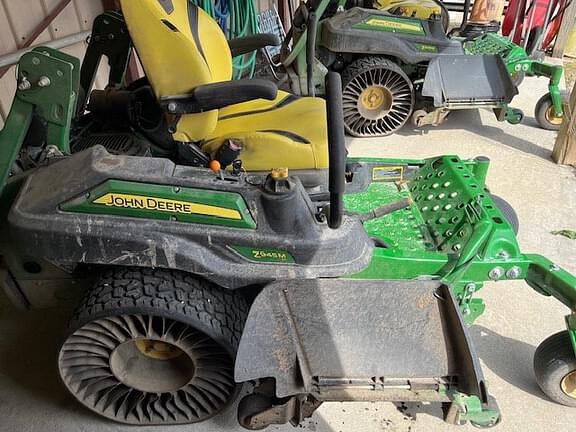 Image of John Deere Z945M equipment image 4