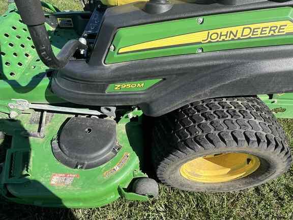 Image of John Deere Z950M equipment image 4