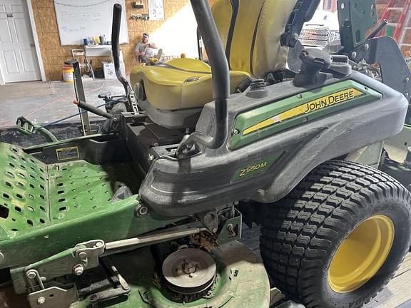 Image of John Deere Z950M Primary image