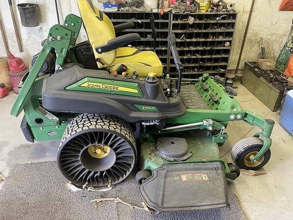 Image of John Deere Z950R equipment image 1