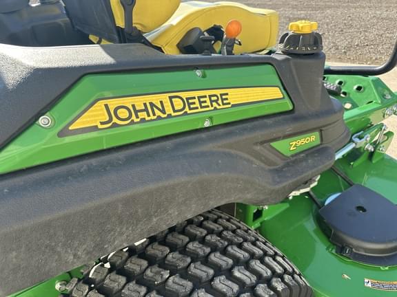 Image of John Deere Z950R equipment image 3